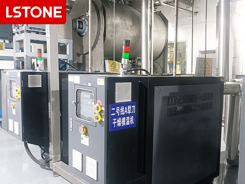 利用犁刀干燥機控溫油溫機，制備高性能的鋰電正極材料